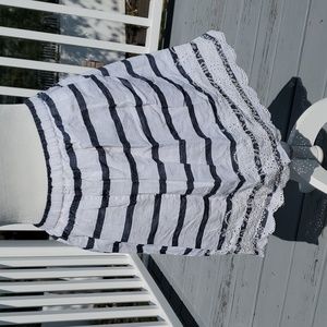 Black Friday Sale: NWT, Crown & Ivy Black and White Lined Skirt, XL